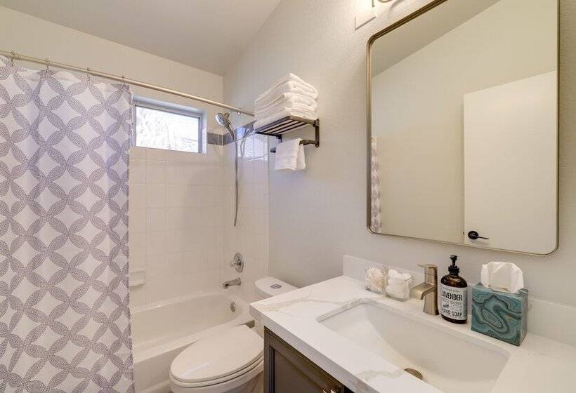 Serene Glendale Home W/ Pool + Golf Course View!