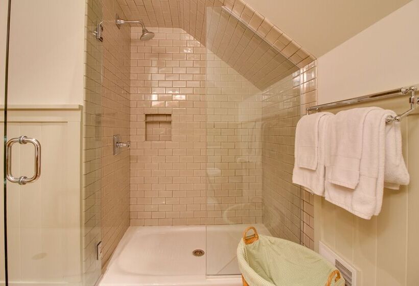 Serene Silver Bay Home On Lake George W/ Boat Slip