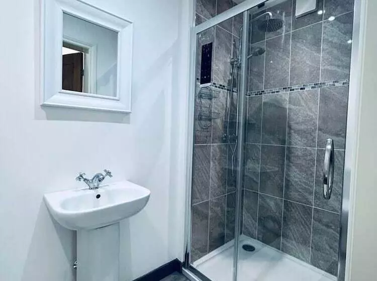 Stunning 3 Bed Cottage, 15mins From Newcastle