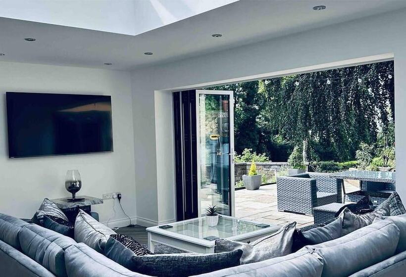 Stunning 3 Bed Cottage, 15mins From Newcastle