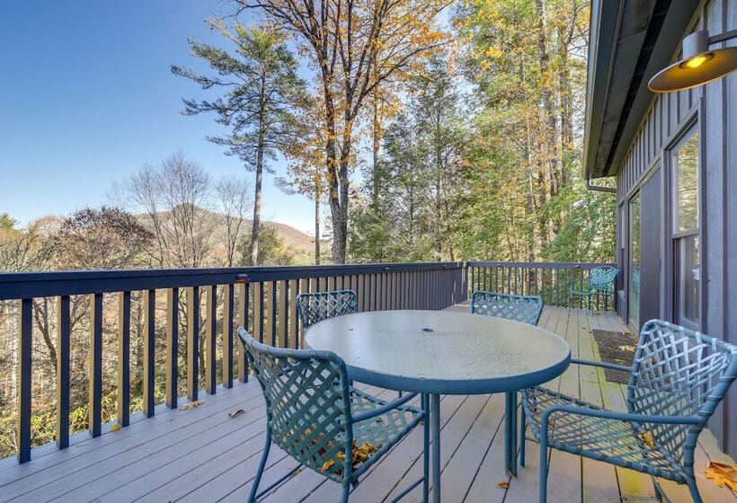 Stunning Cashiers Vacation Home W/ Mountain Views!