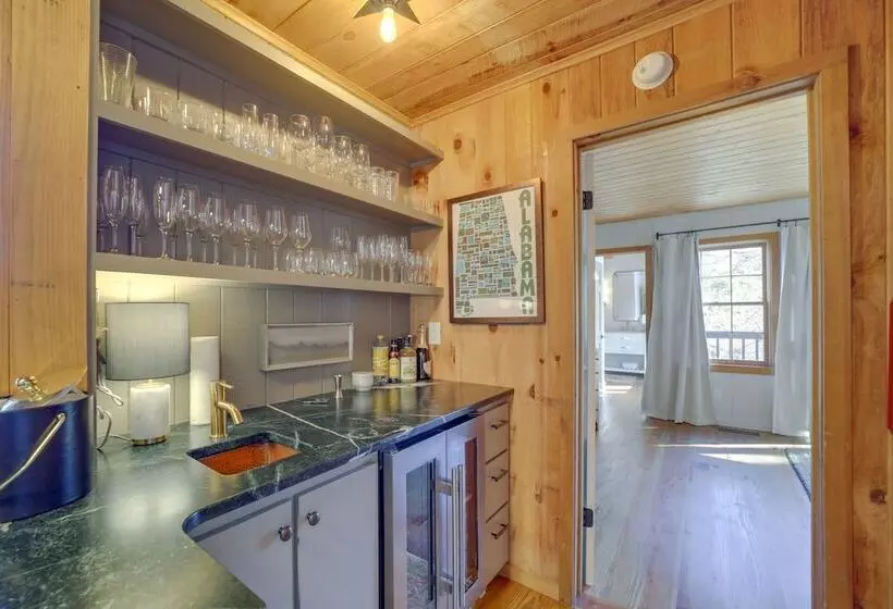 Stunning Cashiers Vacation Home W/ Mountain Views!