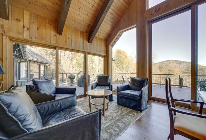Stunning Cashiers Vacation Home W/ Mountain Views!