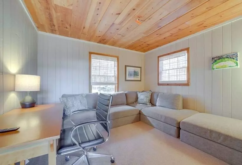 Stunning Cashiers Vacation Home W/ Mountain Views!