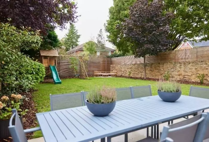 The Ealing Space   Classy 5bdr House With Garden And Parking