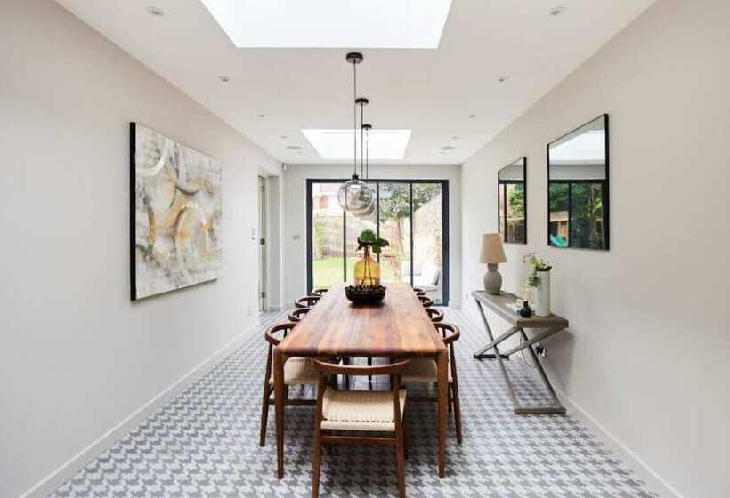 The Ealing Space Classy 5bdr House With Garden And Parking