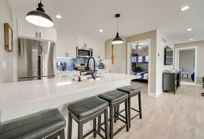 Cozy Algonac Home W/ Grill: Walk To St Clair River