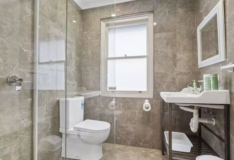 هاستل Venus Surry Hills Female Only