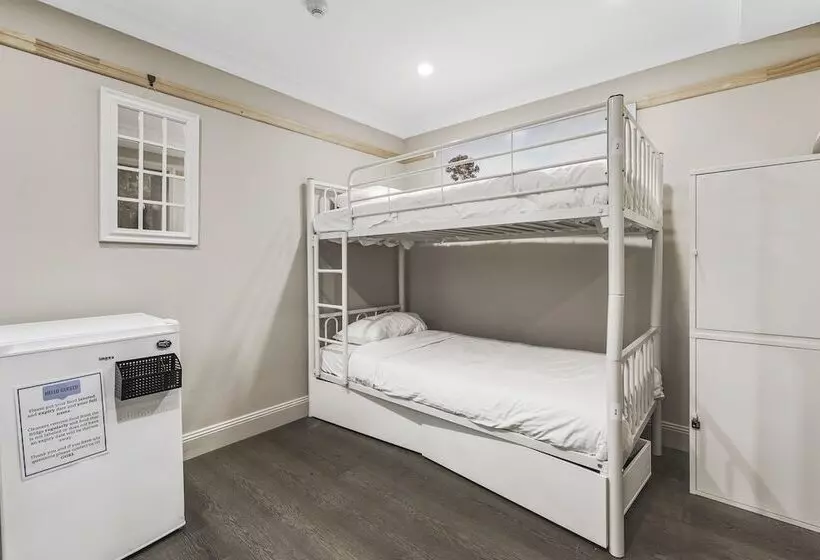 هاستل Venus Surry Hills Female Only