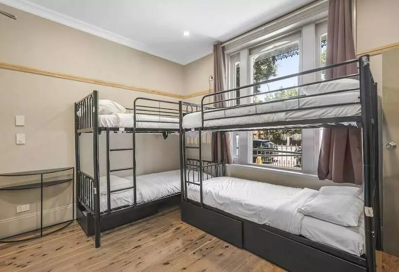 هاستل Venus Surry Hills Female Only