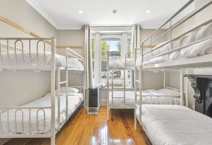 هاستل Venus Surry Hills Female Only