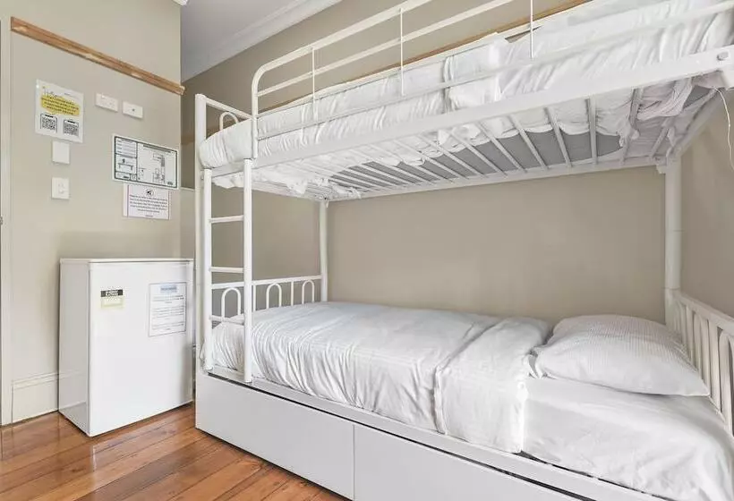 هاستل Venus Surry Hills Female Only
