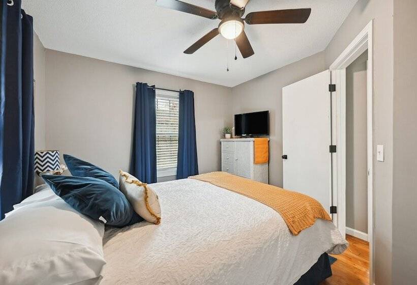 Vine Grove Home W/ Deck, 4 Mi To Saunders Springs!