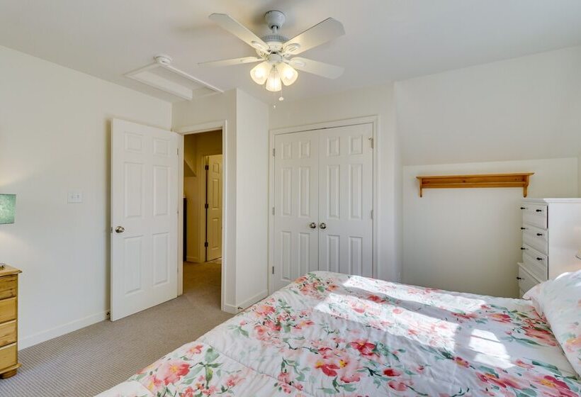 Waterfront Lake Anna Home: Kayaks & Private Dock