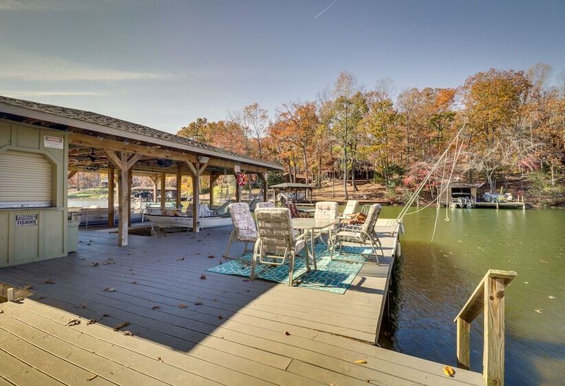 Waterfront Lake Anna Home: Kayaks & Private Dock