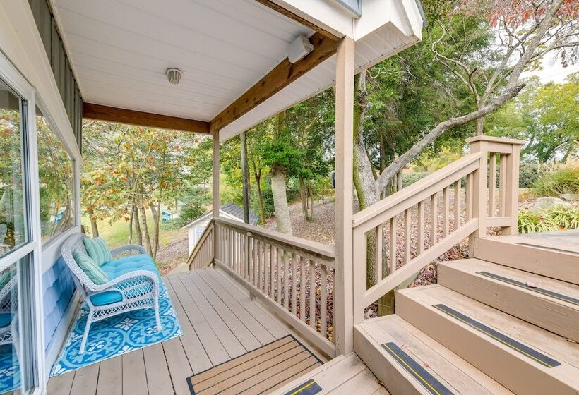 Waterfront Topping Vacation Home W/ Boat Dock!