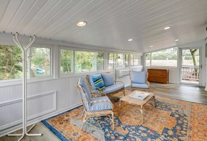 Waterfront Topping Vacation Home W/ Boat Dock!