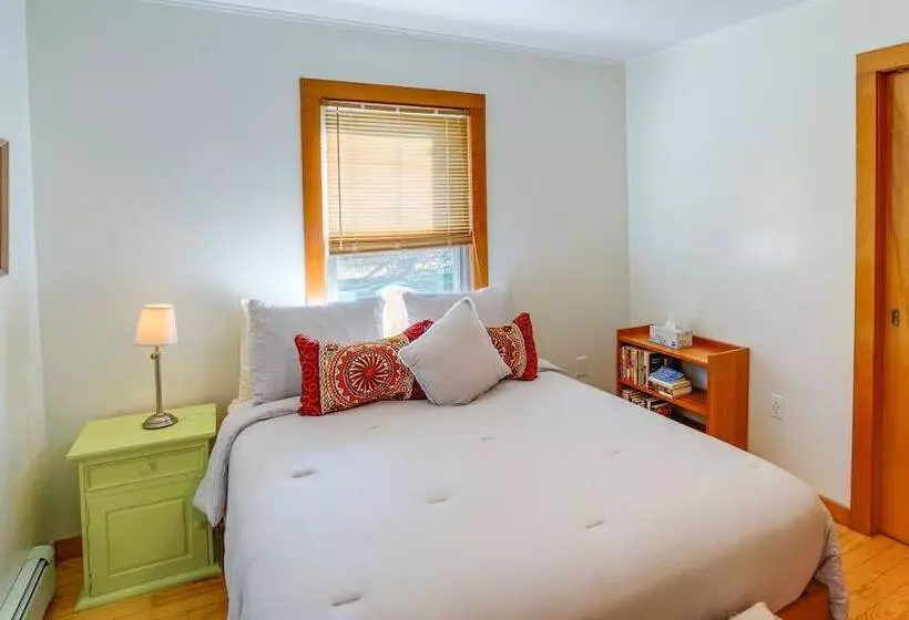 Windham Home Near Mountain Biking & Hiking Trails!