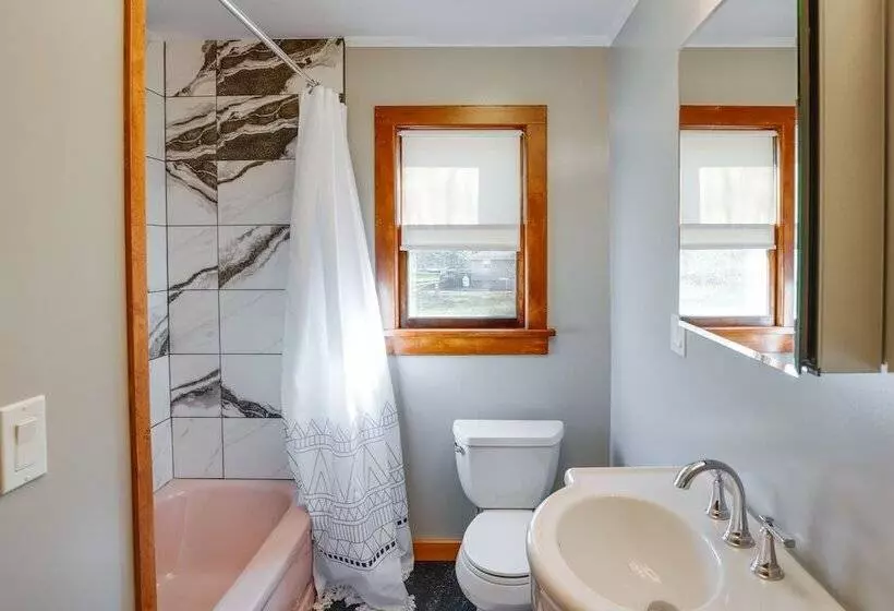 Windham Home Near Mountain Biking & Hiking Trails!