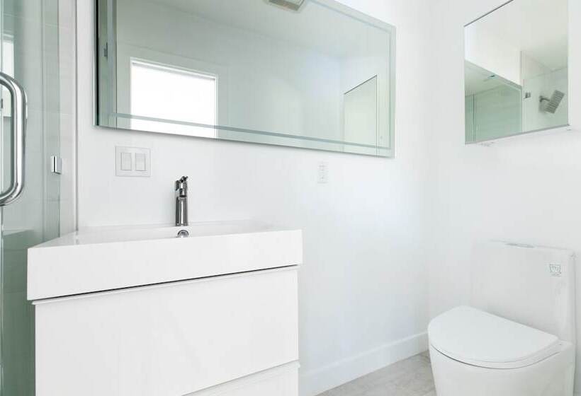 Avalon Ii By Avantstay Chic & Stylish San Diego Condo W/ Vibrant Interiors