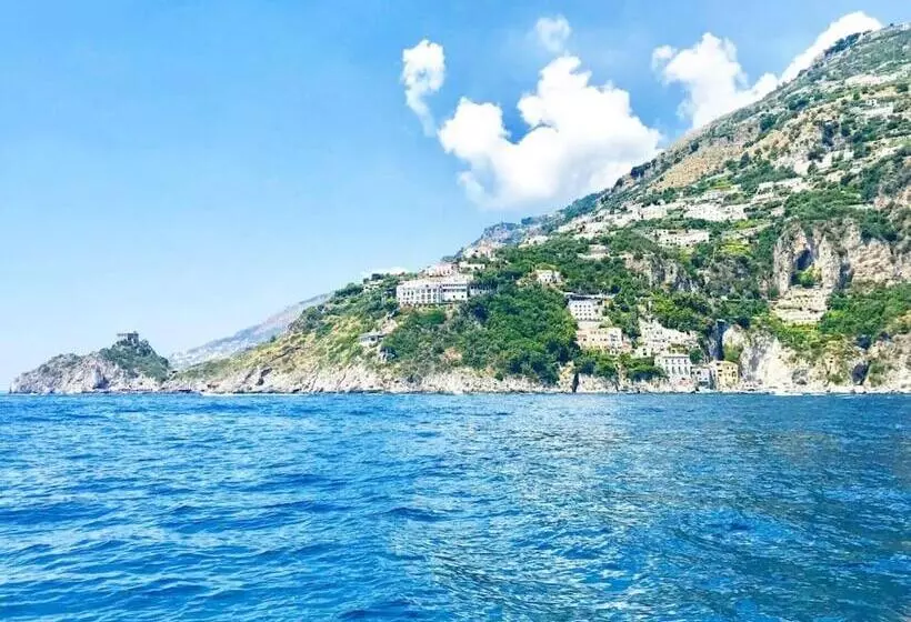 Aamiaismajoitus (B&B) Sea View Apartments Amalfi Coast By Amalfi Coast With Locals