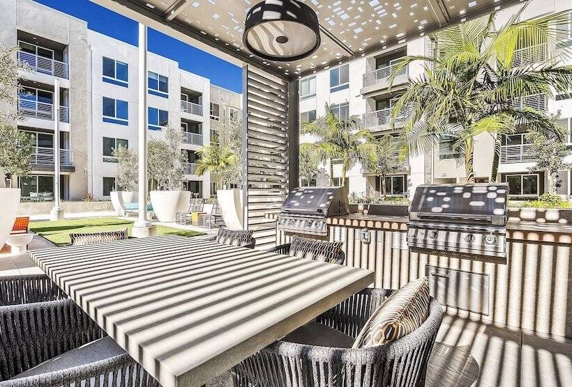 Global Luxury Suites Irvine