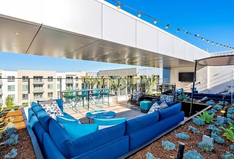 Global Luxury Suites Irvine
