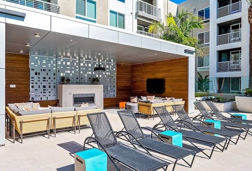 Global Luxury Suites Irvine