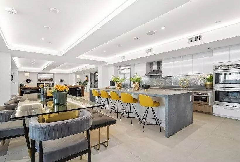 Global Luxury Suites Irvine