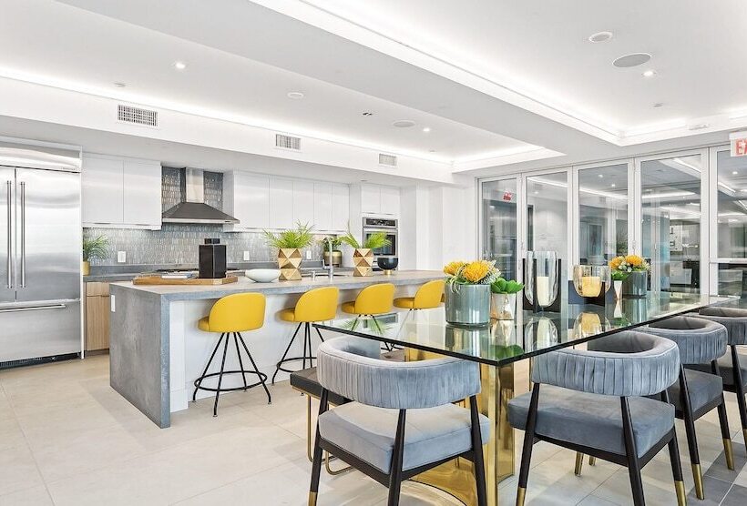 Global Luxury Suites Irvine