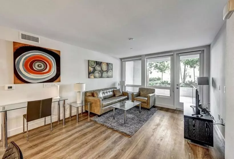 Global Luxury Suites Irvine