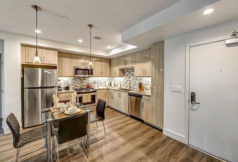 Global Luxury Suites Irvine