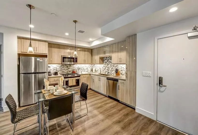 Global Luxury Suites Irvine