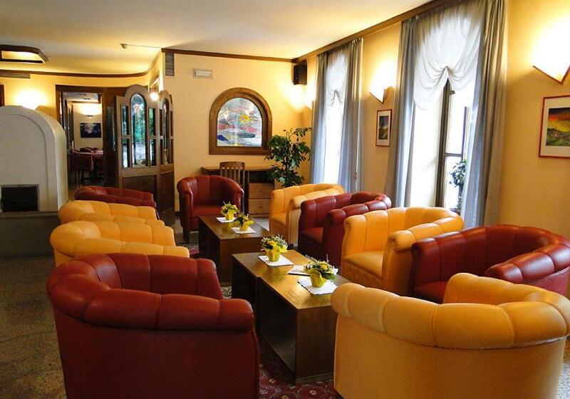 Отель Albergo Dolomiti