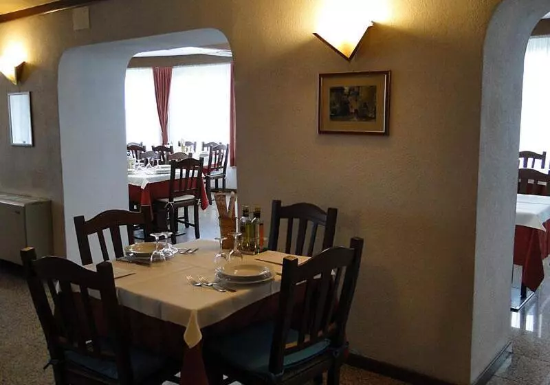 ホテル Albergo Dolomiti