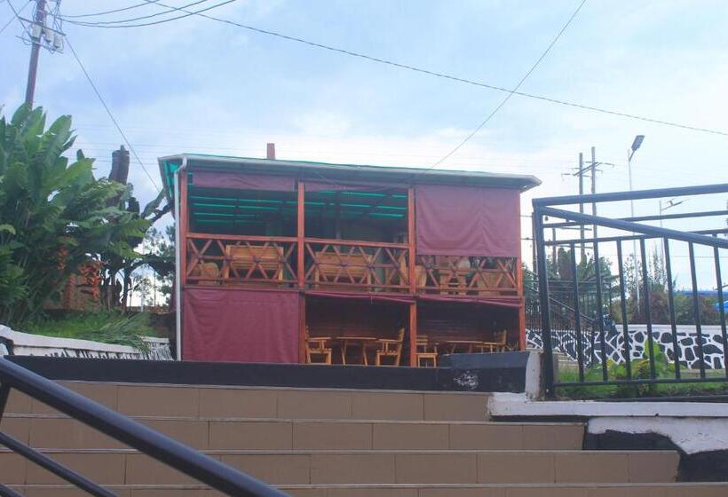 هتل Apollo Inn Fortportal