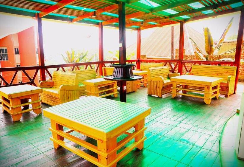 هتل Apollo Inn Fortportal