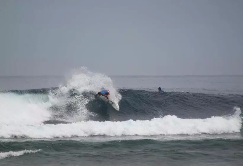 ホテル Sunset Beach Labuhan Jukung