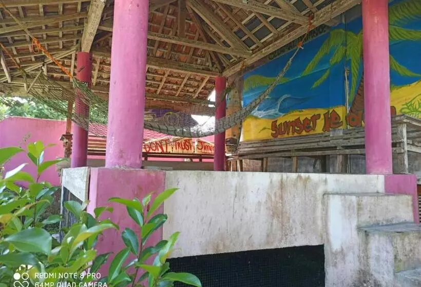 ホテル Sunset Beach Labuhan Jukung