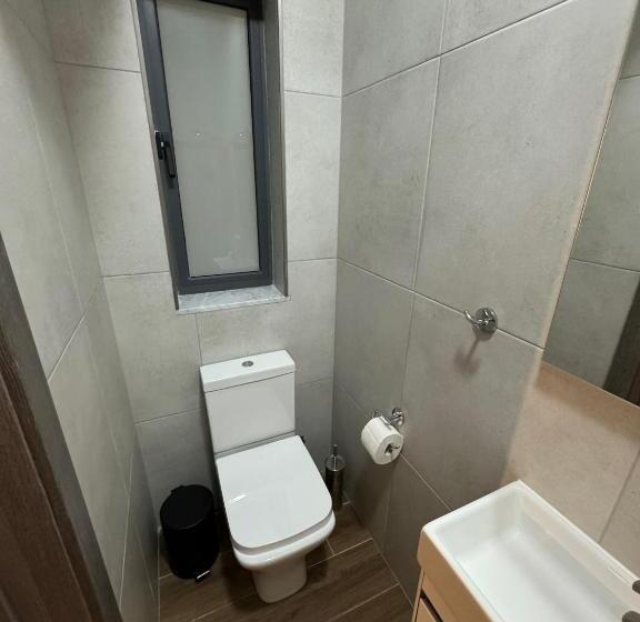 پانسیون Capital Heights Room, Victoria