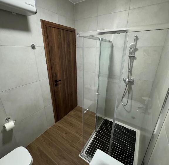 پانسیون Capital Heights Room, Victoria