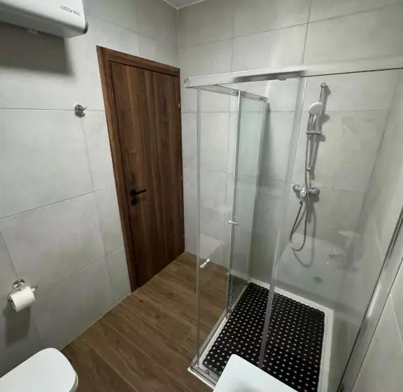 پانسیون Capital Heights Room, Victoria