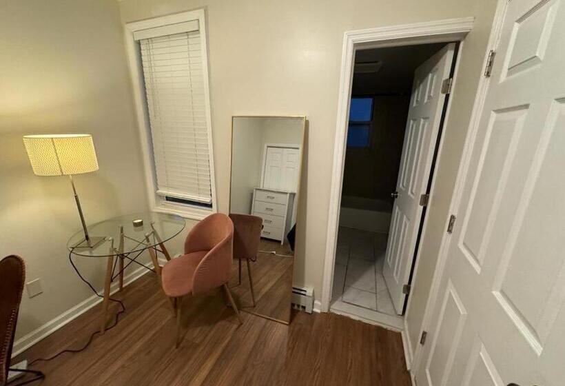 펜션 Cozy Apartment With City Skyline. Easy Commute Midtown Manhattan