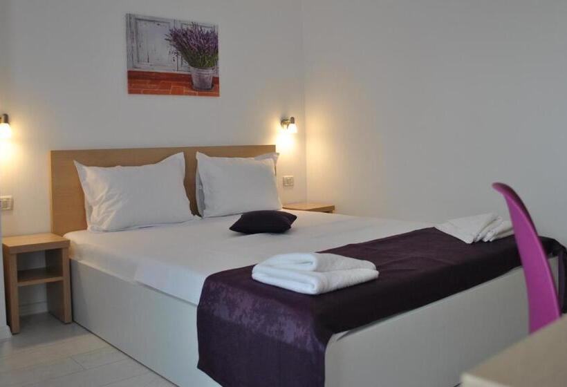 پانسیون Eforooms