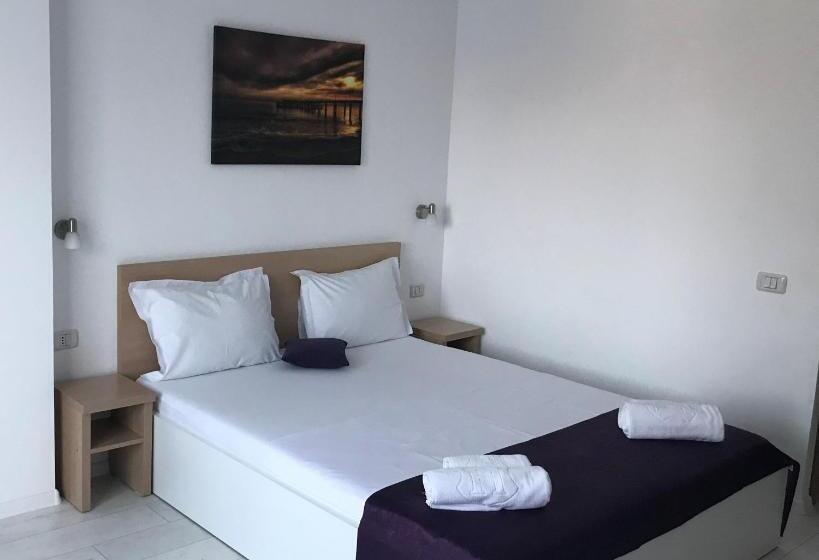 پانسیون Eforooms