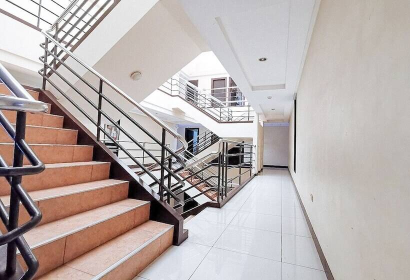 پانسیون Reddoorz Near Robinsons Cybergate Davao 2