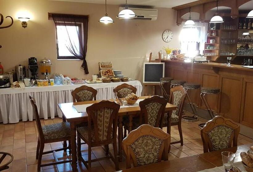 펜션 Penzion Přeštěnice