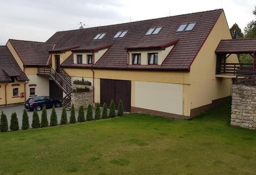 펜션 Penzion Přeštěnice