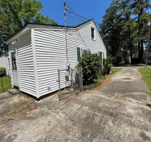 Majatalo Small Private Get Away, Tiny Home Garage Studio Apartment