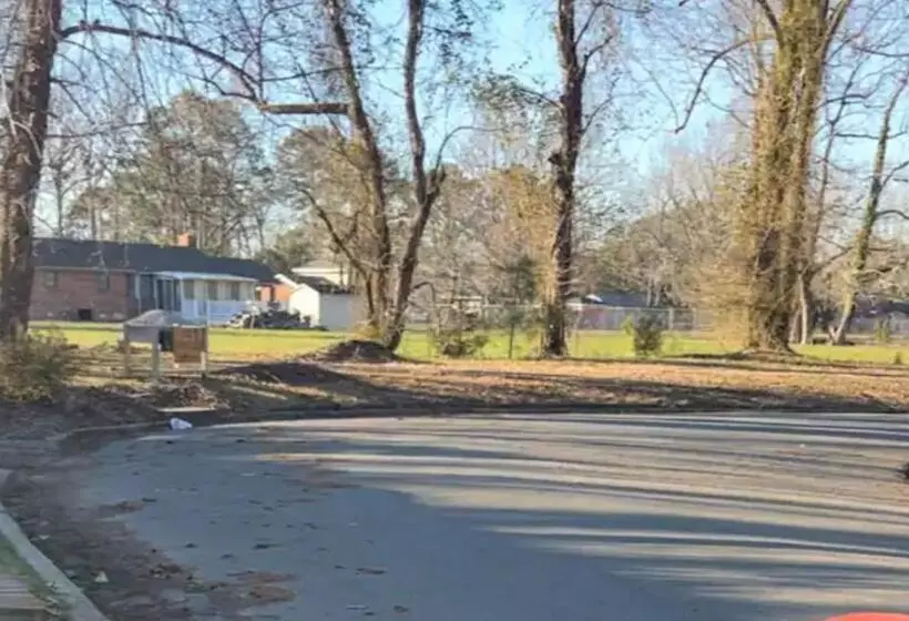 Majatalo Small Private Get Away, Tiny Home Garage Studio Apartment